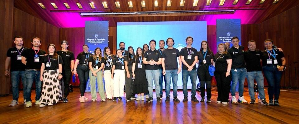 Foto de presentadores de Colombia 4.0 en Valle del Cauca Foto de presentadores de Colombia 4.0 en Valle del Cauca